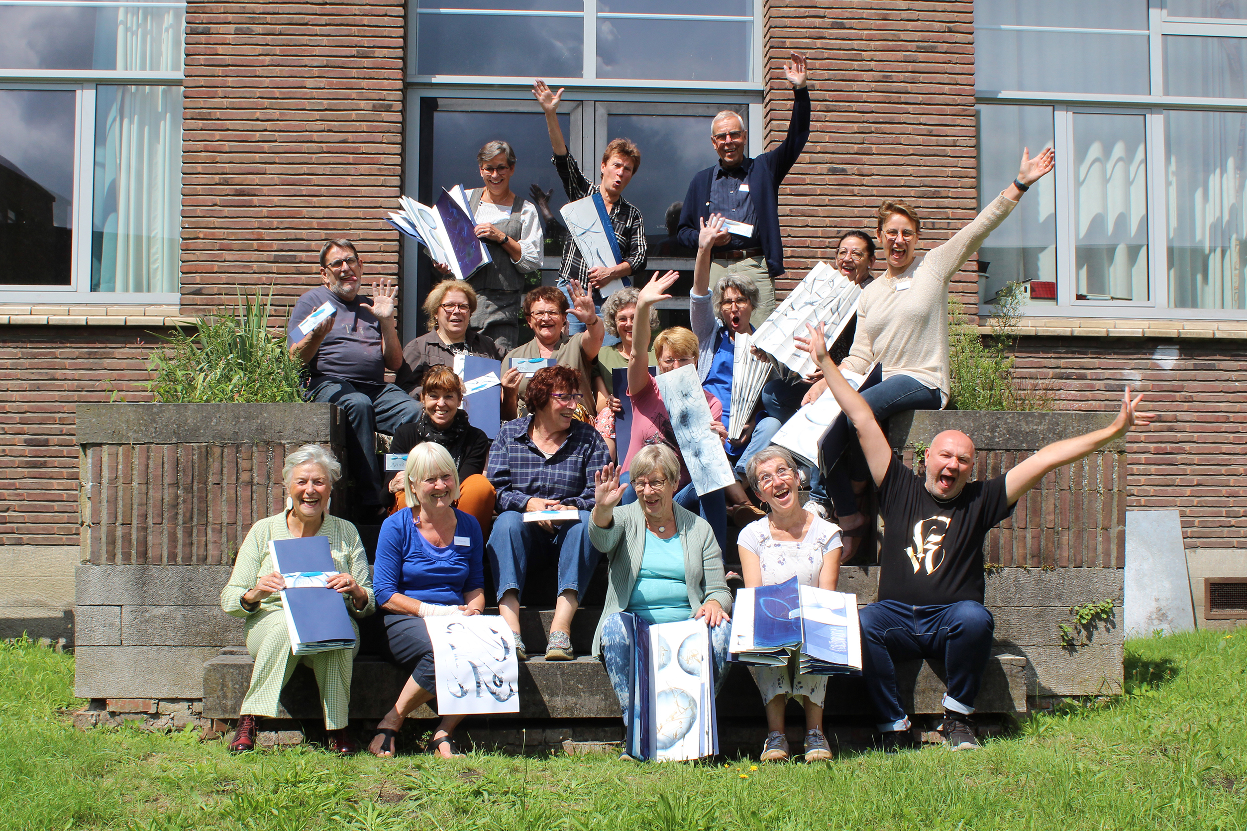 Nederlands-Vlaamse vereniging voor letterkunst en kalligrafie - Lid worden - zomerstage met Massimo - Creatief met letters - kalligrafieclub