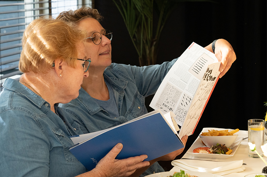 Nederlands-Vlaamse vereniging voor letterkunst en kalligrafie - meeting bestuur en redactie - passie voor letters